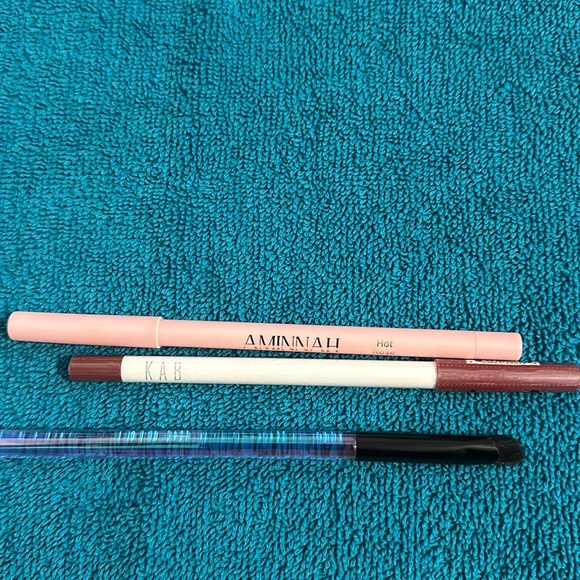 Makeup bundle - Picture 7 of 7